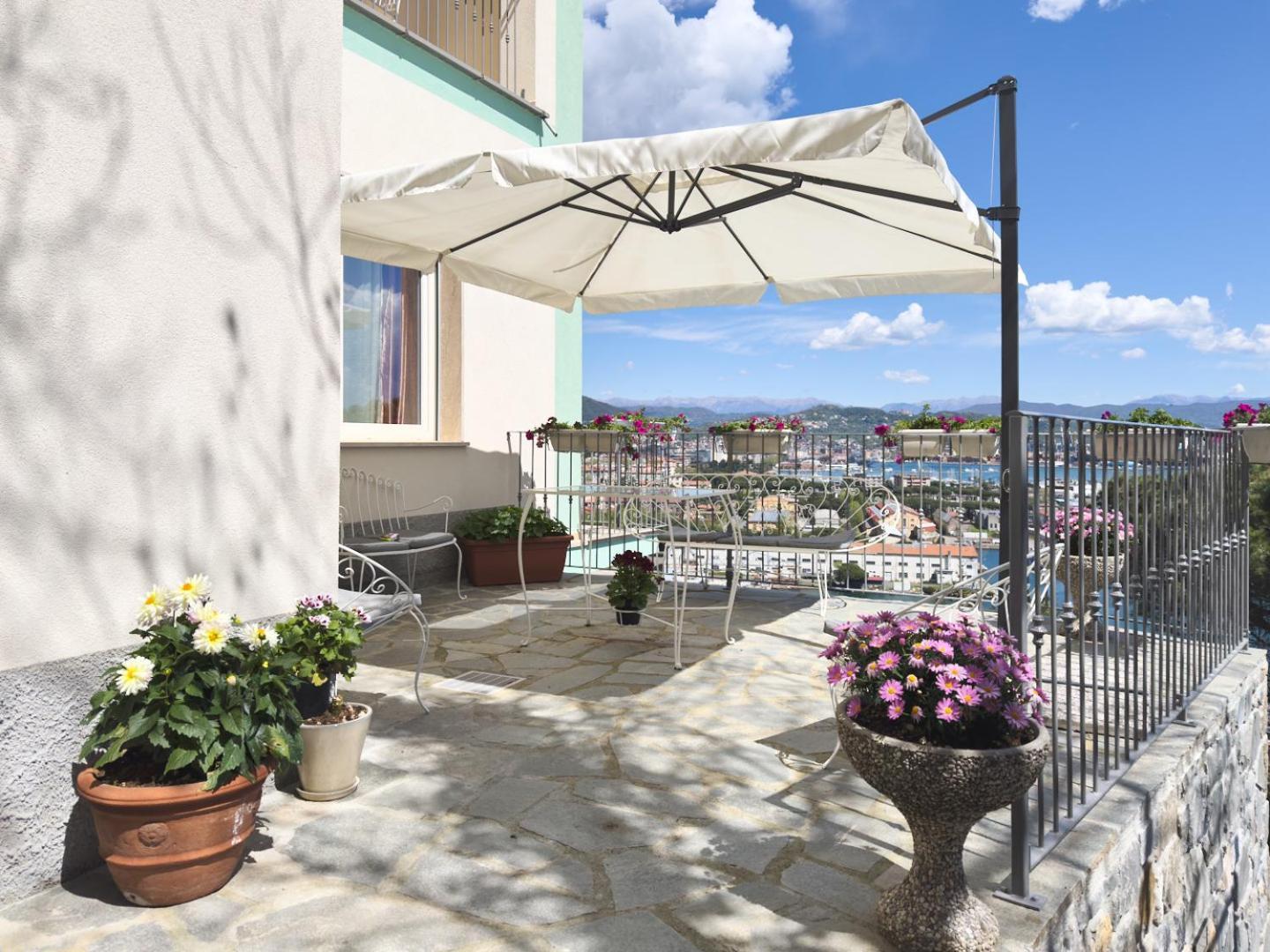 Villa Dei Poeti La Spezia Esterno foto
