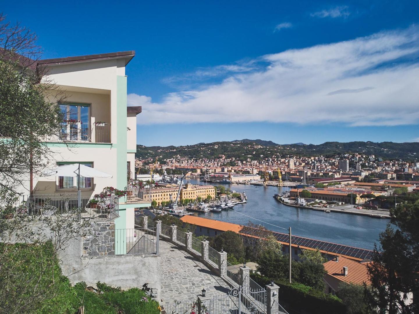 Villa Dei Poeti La Spezia Esterno foto