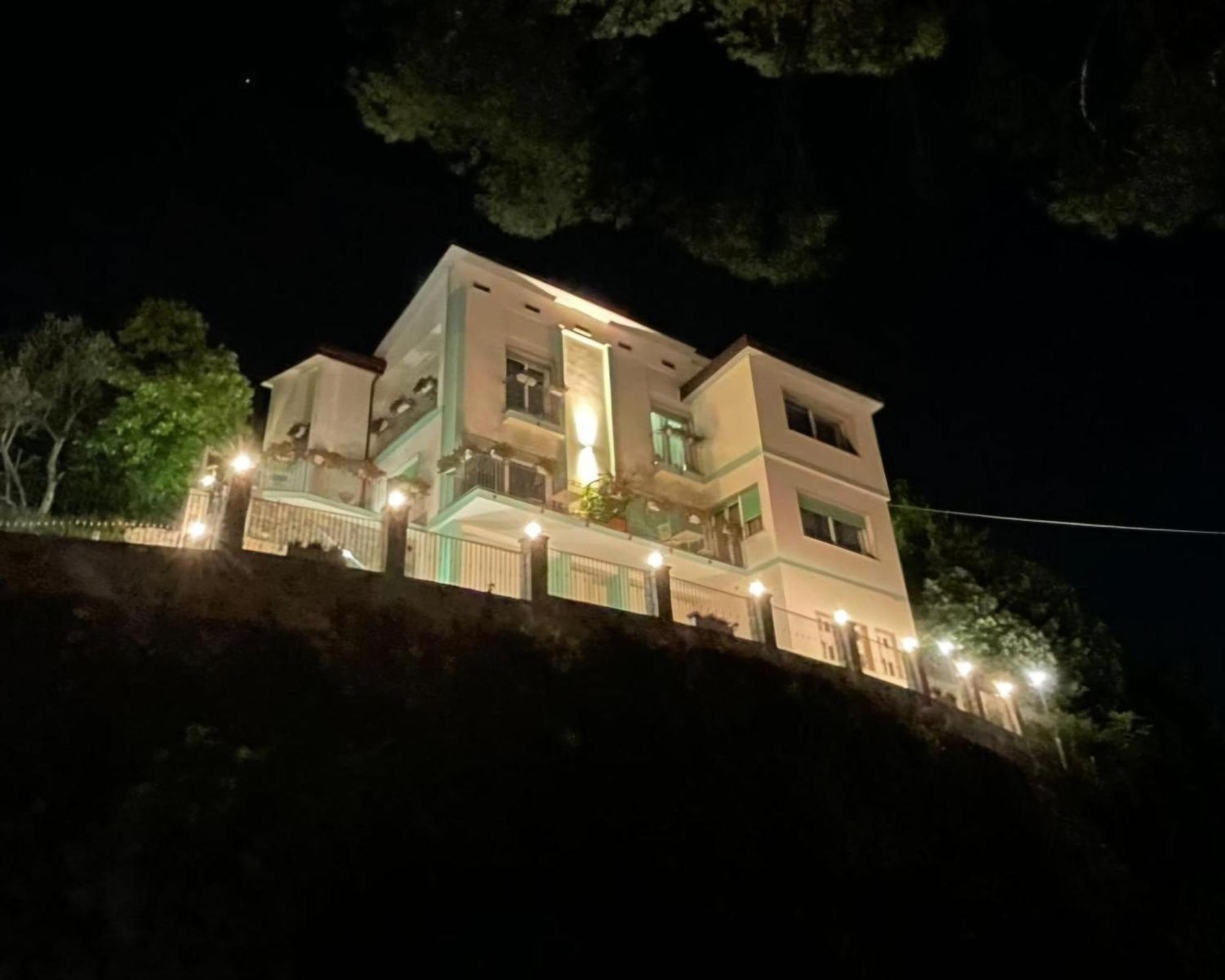 Villa Dei Poeti La Spezia Esterno foto